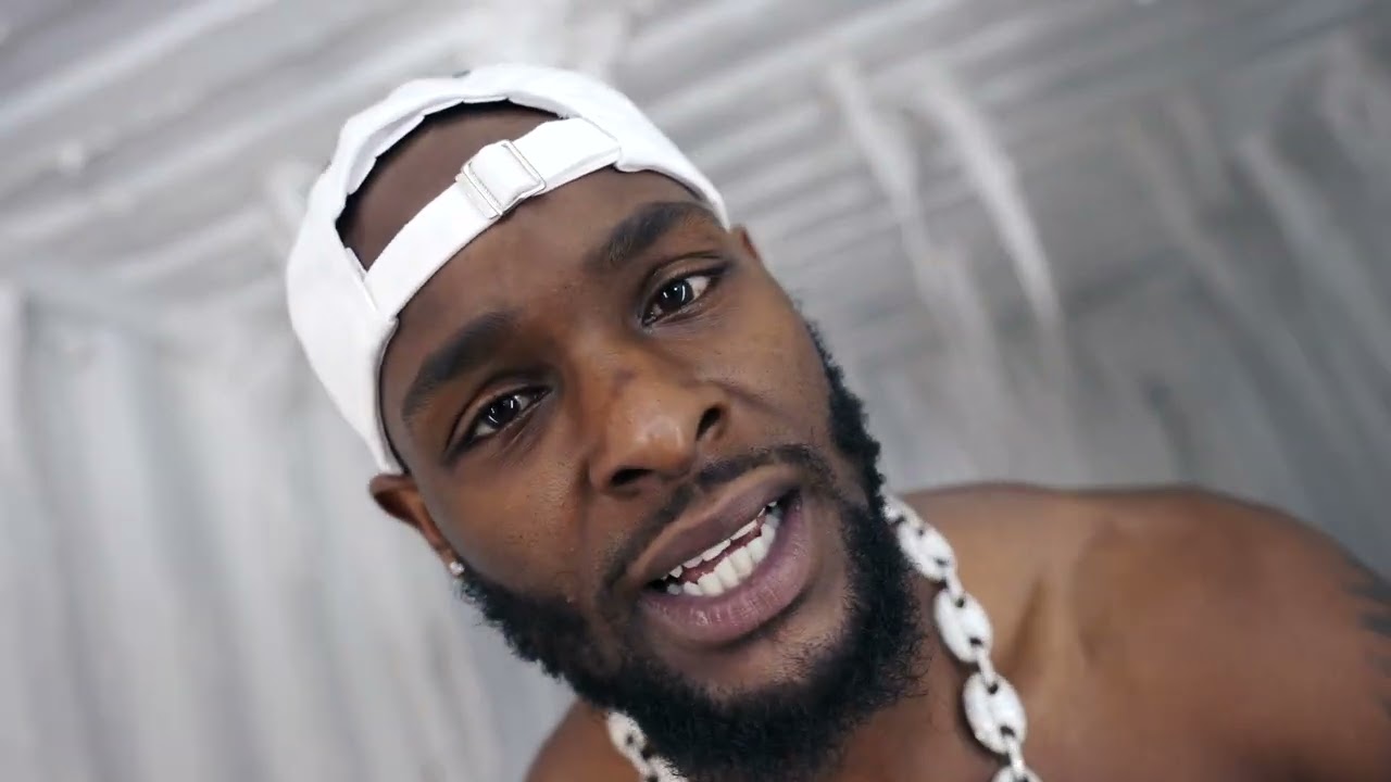 Le'Veon Bell Calls Out Logan Paul, States That Paul Is Ducking Him & Has Never Sent Fight Contract