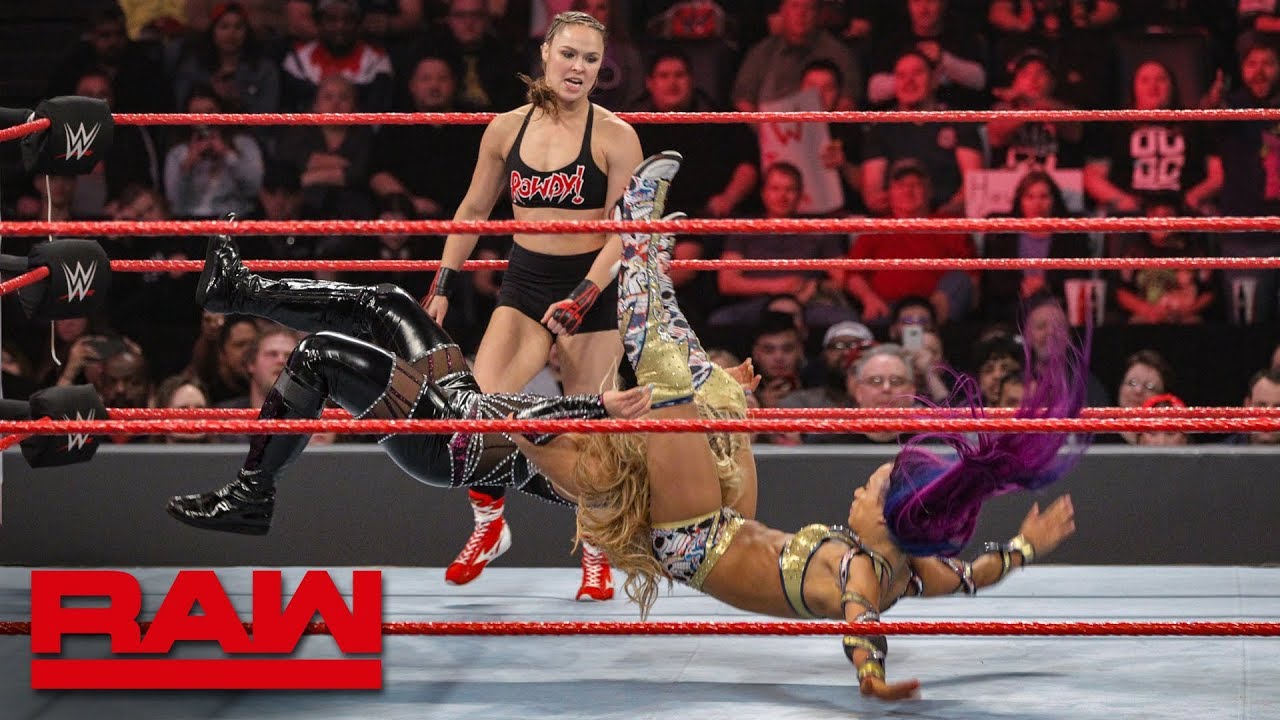 Sasha Banks Wardrobe Malfunction Caused Screen To Go Black On WWE Raw ...
